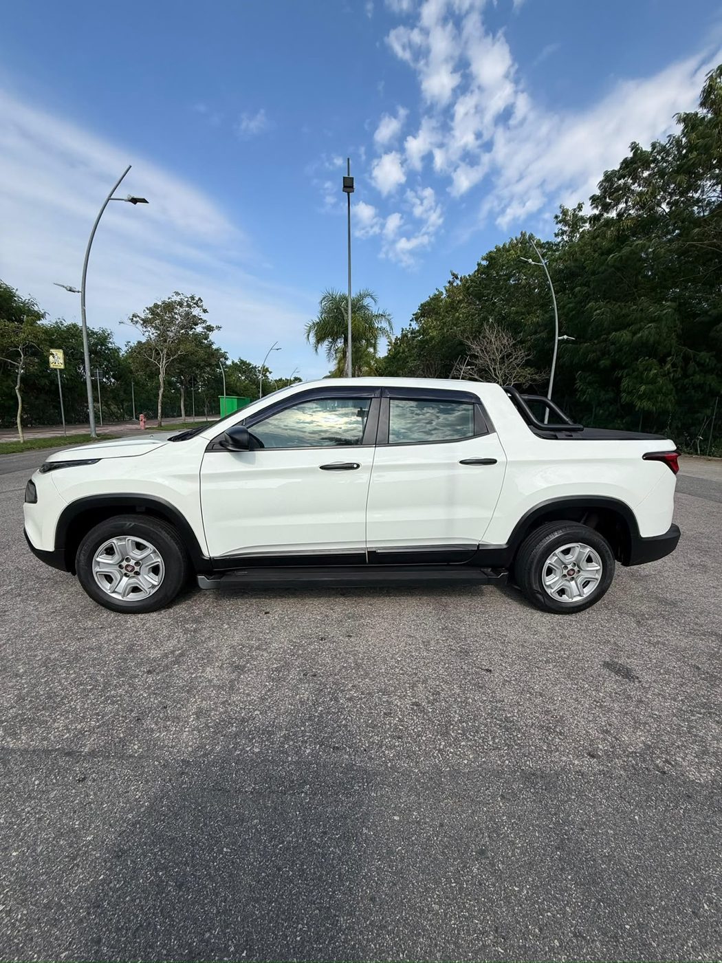 Fiat Toro 1.8 branca, foto 3