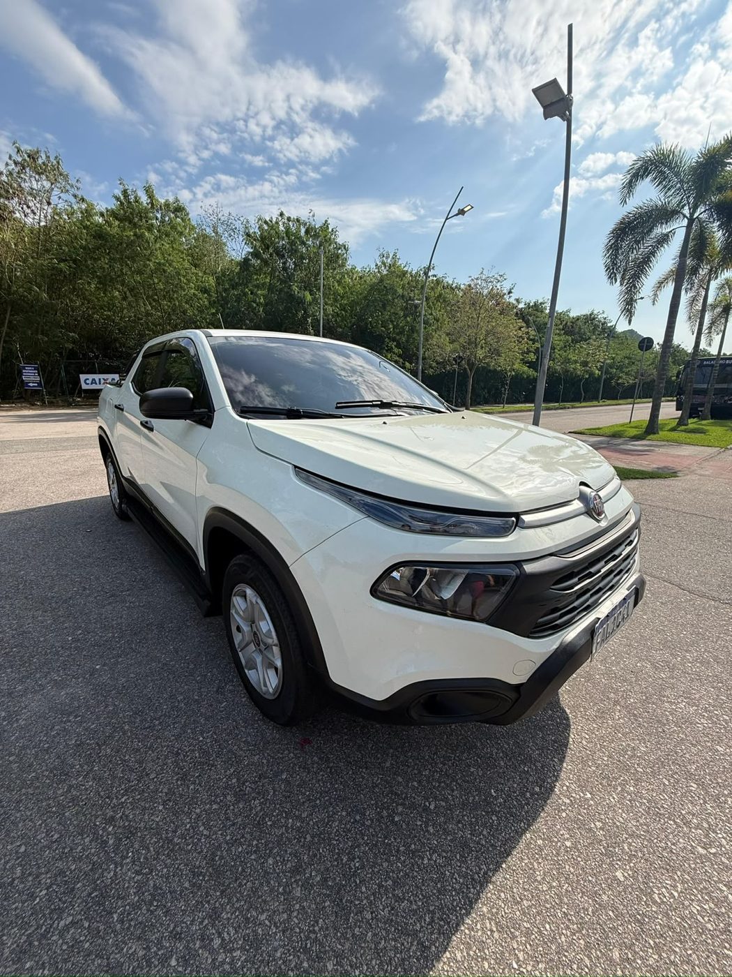 Fiat Toro 1.8 branca, foto 4