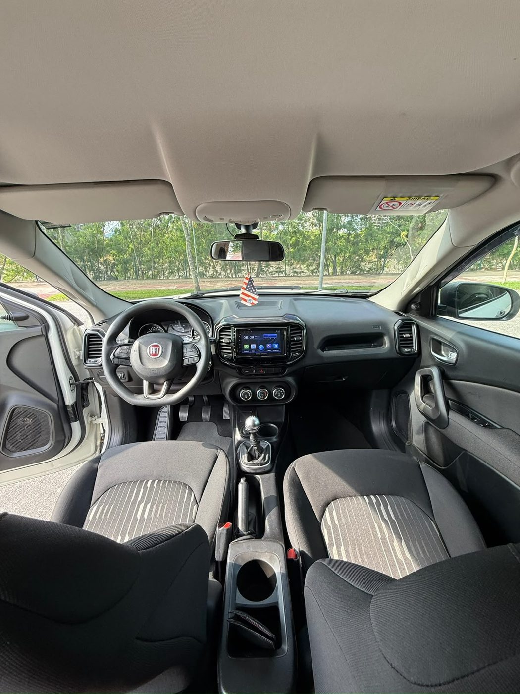 Fiat Toro 1.8 branca, foto 8