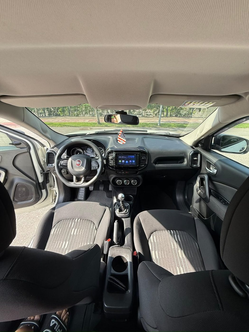 Fiat Toro 1.8 branca, foto 10