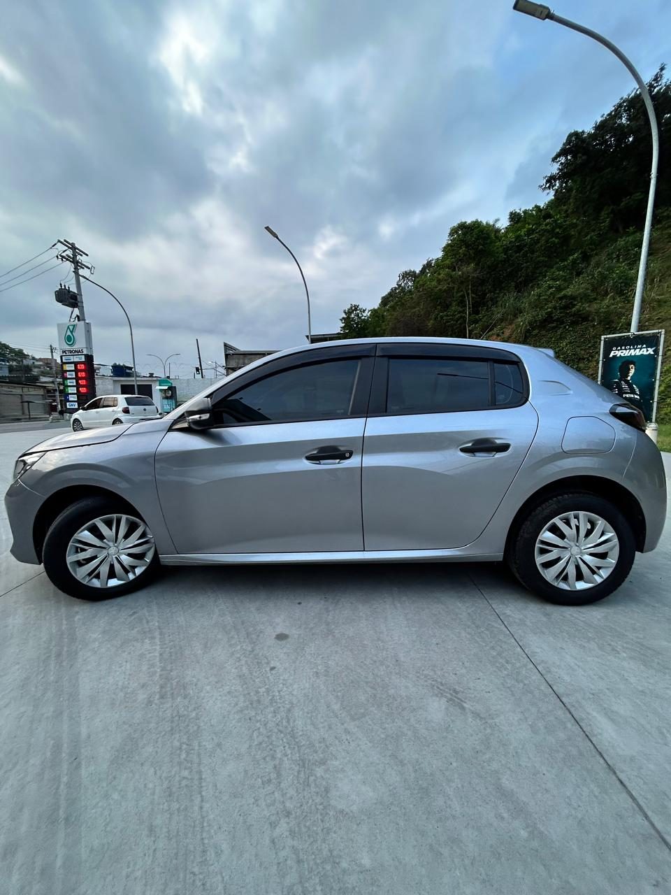 Peugeot 208 prata, foto 7