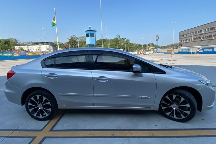 Honda Civic prata