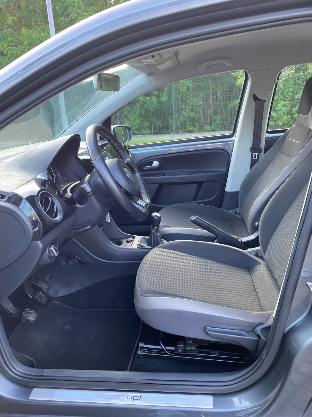 Volkswagen up! TSI cinza, foto 7